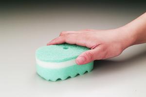 実店舗も運営する宅配クリーニング